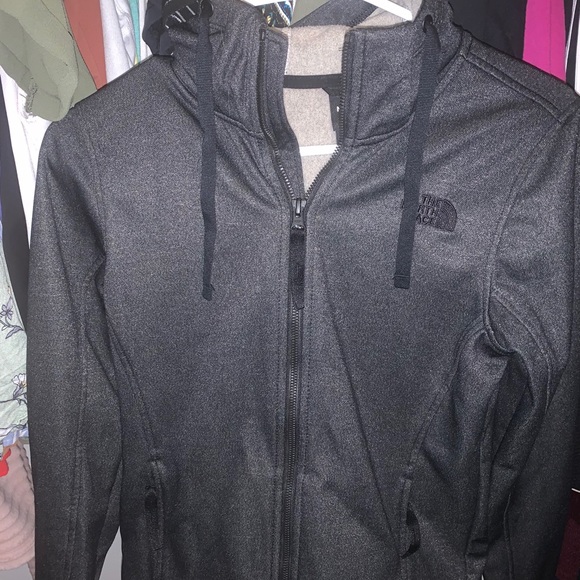 Two The North Face Maroon or Black Zip-up hoodie - Picture 11 of 11